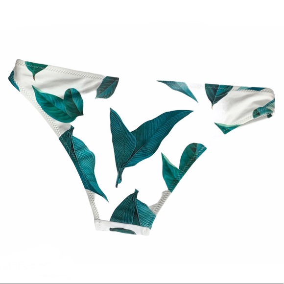 ✅SOLD-Cupshe | Bikini Bottoms x2 Bundle - Picture 8 of 8